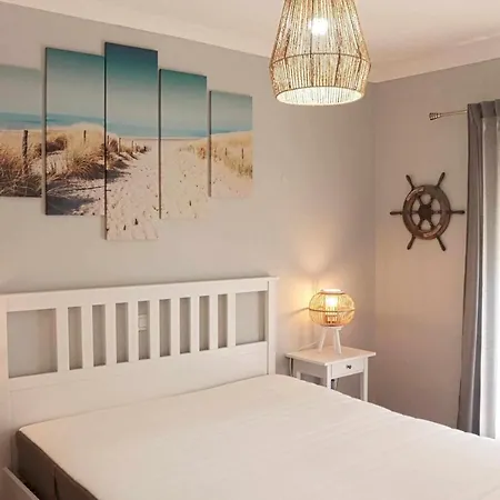 Apartament Salty - Pool View & Near Beach &